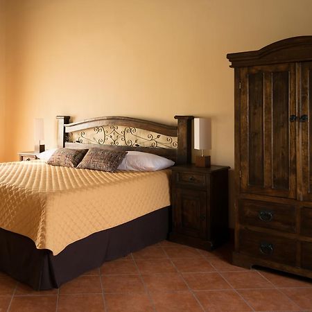 Hotel Casa San Bartolo Antigua Екстериор снимка